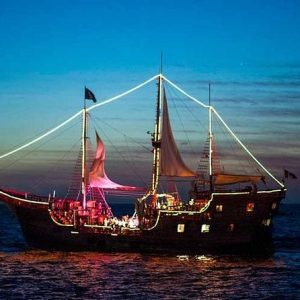 Barco Pirata Marigalante Show Nocturno